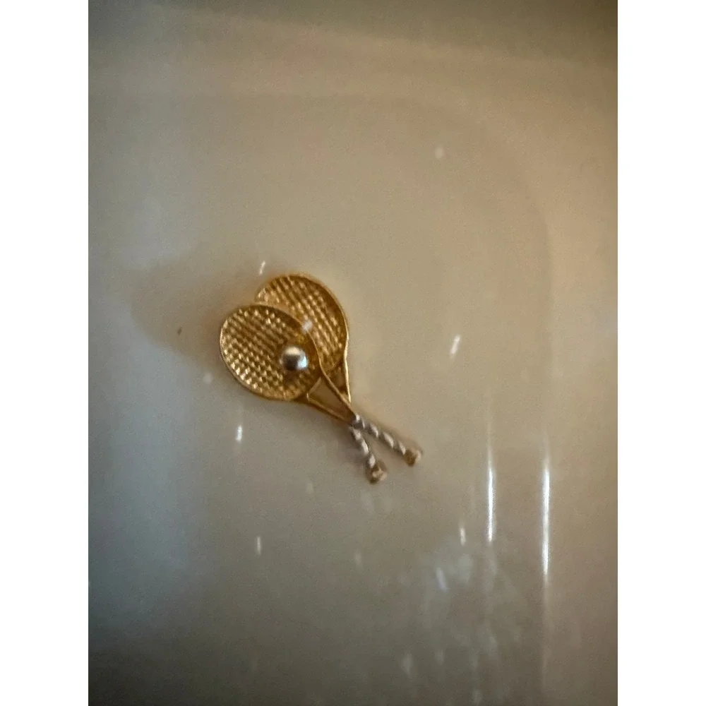gold 10k not market‎ Vintage doble Tennis Racket Tie Tac Lapel Pin Sports